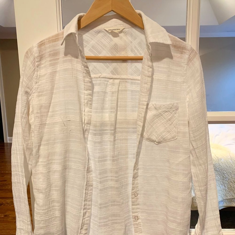 Aeropostale girls/teen shirt. XS